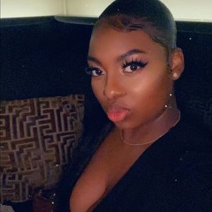 Meet your Posher, Tiffany